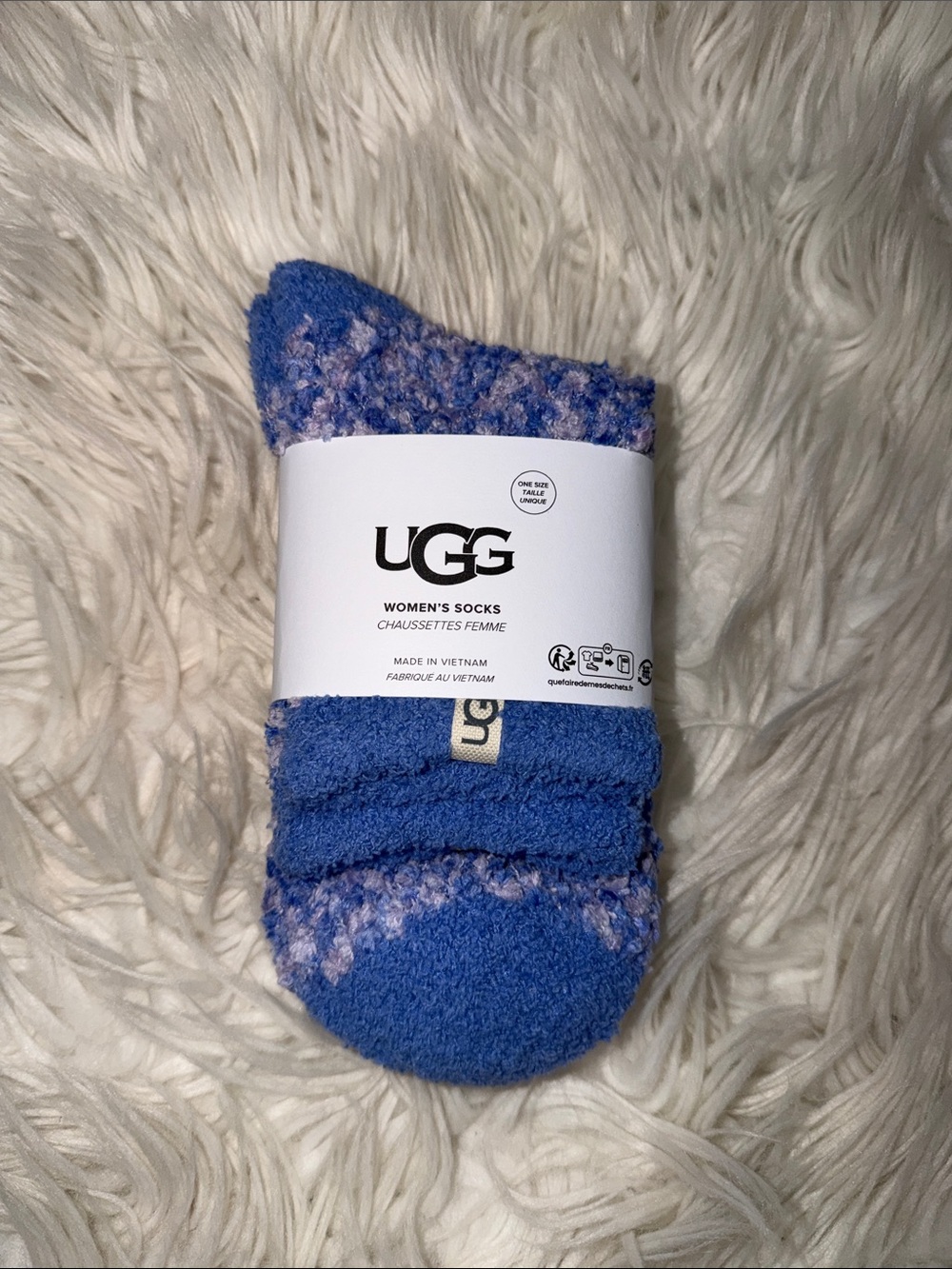 UGG Women's Blue Cozy Fuzzy Crew Socks